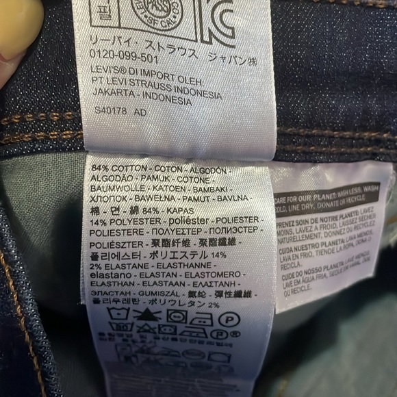 Levi's 512 Perfectly Slimming Bootcut Jeans Women's 8 Dark Wash Midrise Comfort - Picture 11 of 15